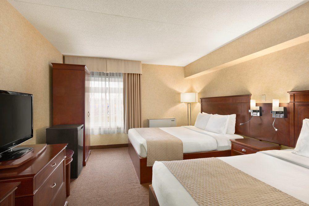 Days Inn By Wyndham Toronto West Mississauga Eksteriør bilde