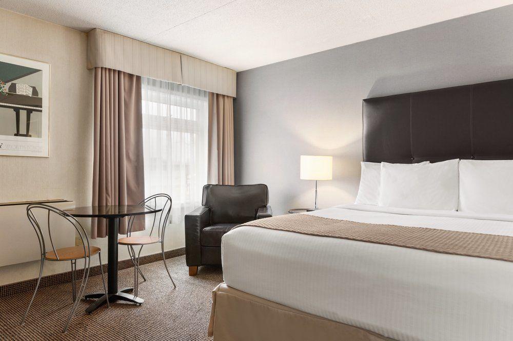 Days Inn By Wyndham Toronto West Mississauga Eksteriør bilde